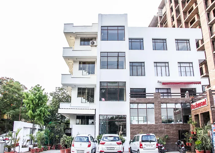 Oyo 14864 Hotel Satyam Inn Jaipur